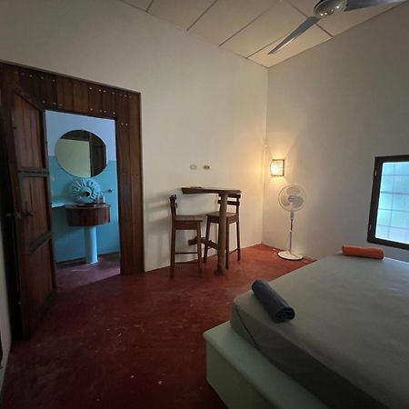 Hotel Buena Onda Backpackers San Juan del Sur Esterno foto