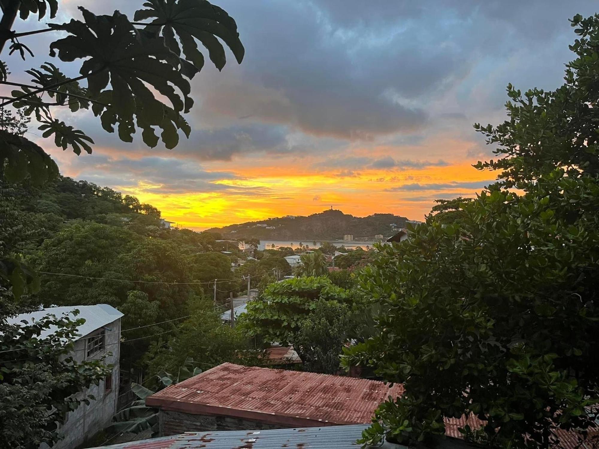 Hotel Buena Onda Backpackers San Juan del Sur Esterno foto