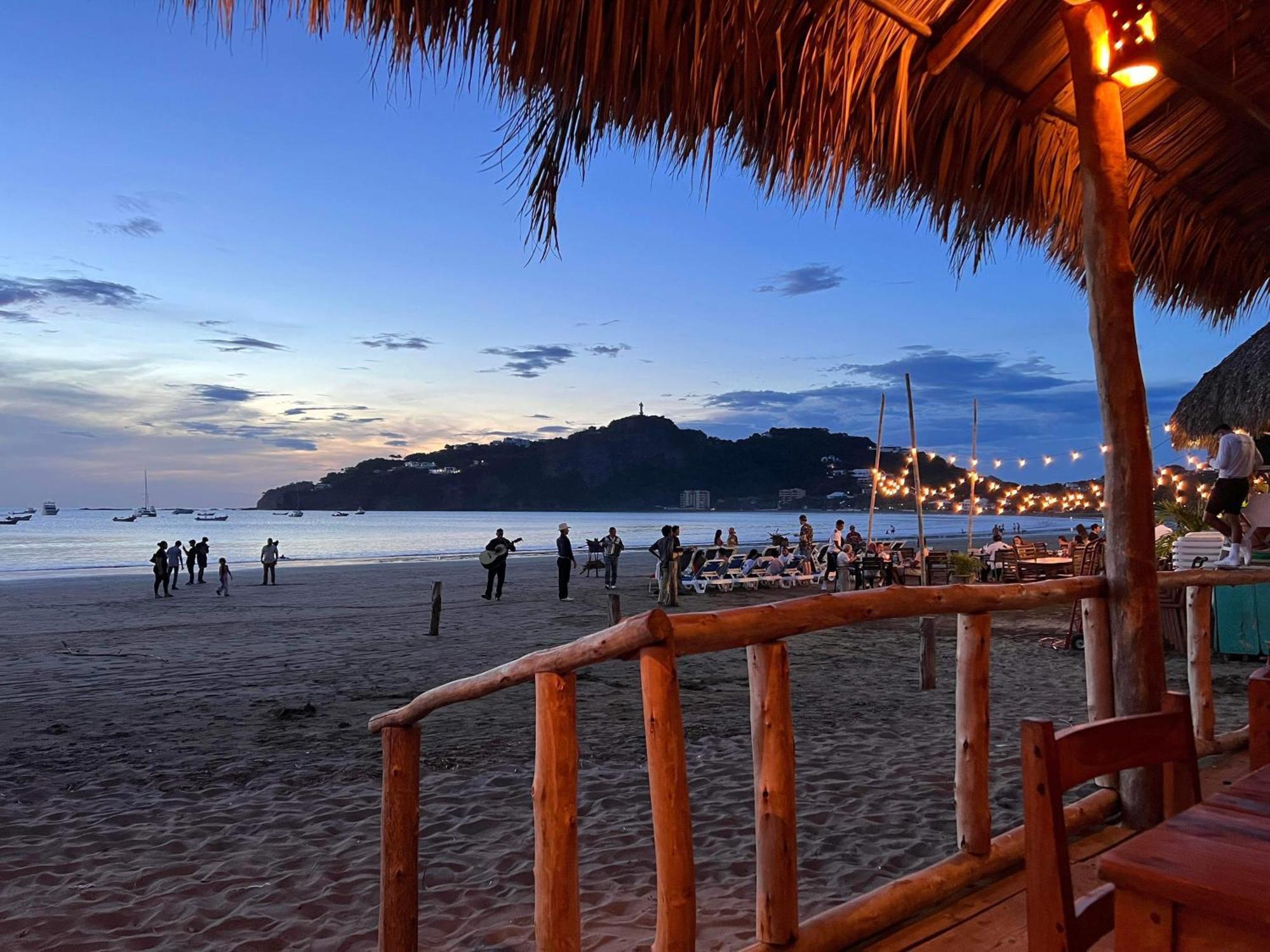 Hotel Buena Onda Backpackers San Juan del Sur Esterno foto